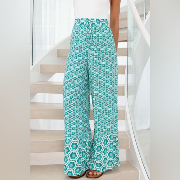 Green Boho Geometric Print Drawstring High
Waist Flared Pants - Picture 2 of 15